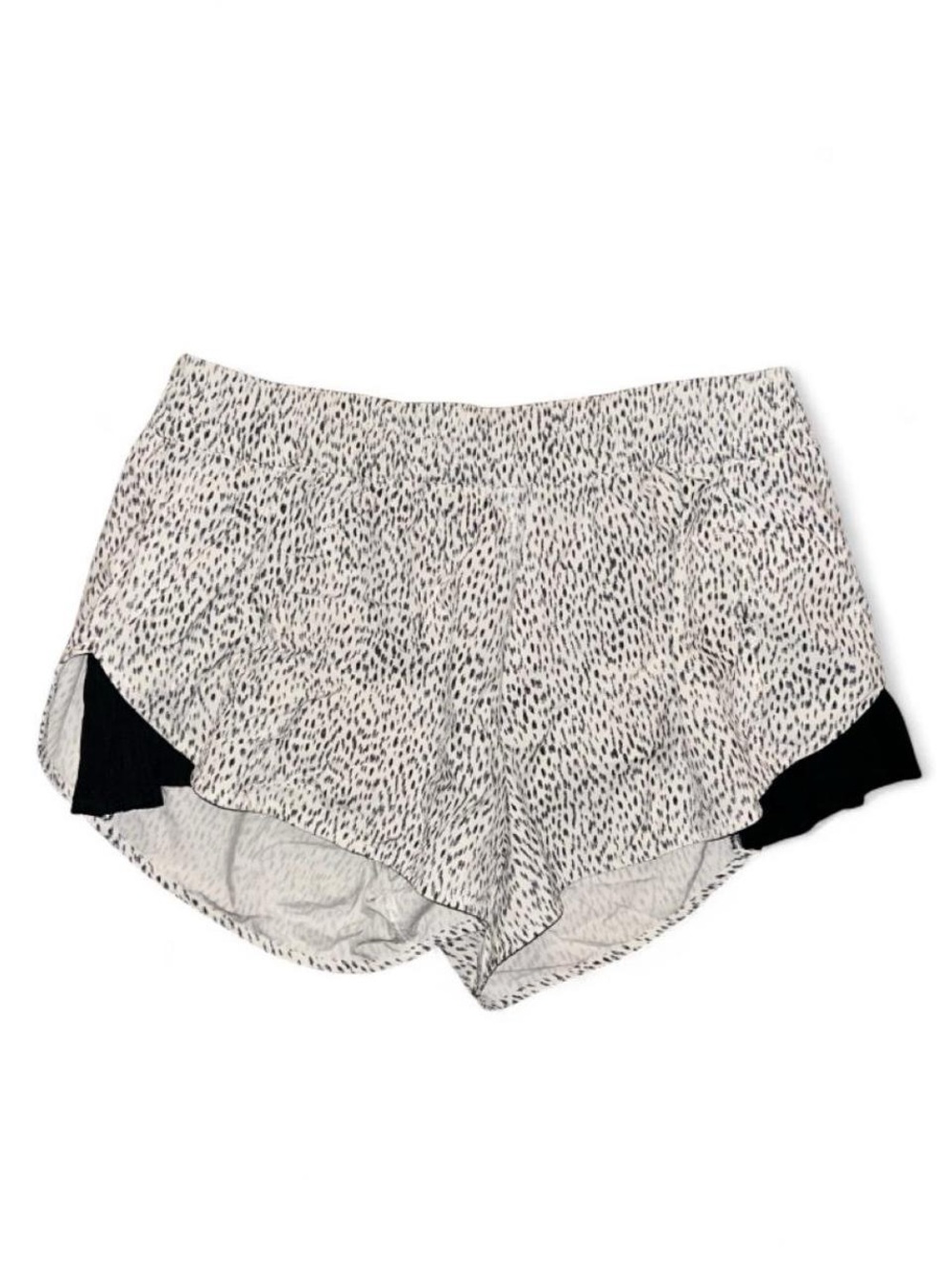 Lululemon Pleat To Street Shorts in the Dottie Dash